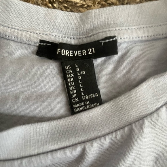 Forever 21 basic tee - Picture 2 of 2
